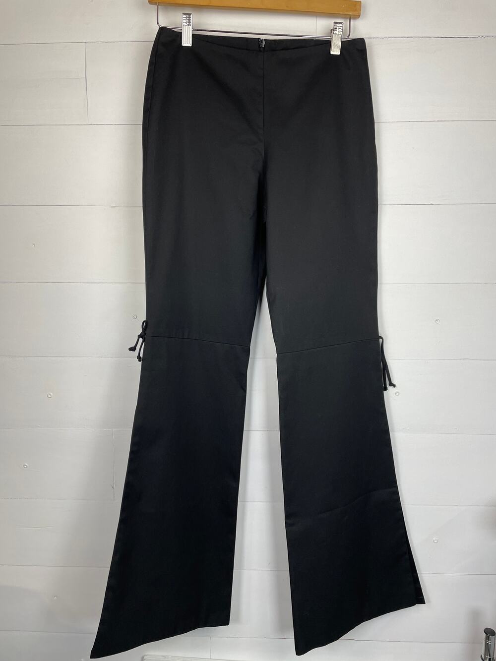 VTG Trina Turk Mercerized Cotton Knee Bow Seam Split Flare Pants Black 2